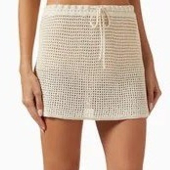 Good American Dresses & Skirts - Good American Crochet Mini Skirt Women's L Ecru Boho Beach Vacation Resortwear